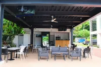 The Views Resort - breakfast