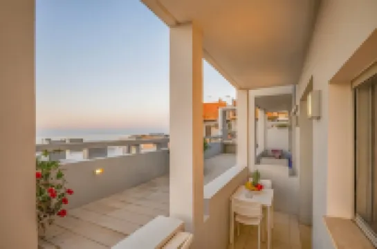 Vivian Art Apartments