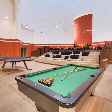 Livensa Living Pamplona Albergue Juvenil