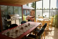 Adventure Lodge and Motels and Tongariro Crossing Track Transport Hotel a Whakapapa Village