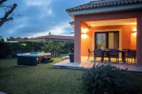 Villa Seaside - Beach Retreat with Jacuzzi