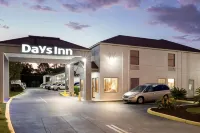 Days Inn by Wyndham Bainbridge Hotels near Garden Center at The Home Depot