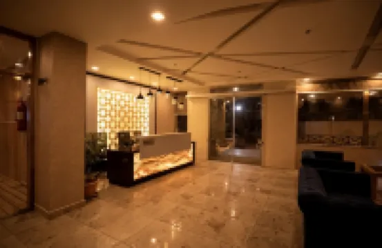 Royal Mansion Hotels in Bhuntar