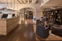 Harbour Rocks Hotel by ODE - bar