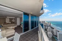 Number 1 H Residences - WiFi, Parking & More by Gold Coast Holidays