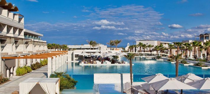 Avra Apartments Kolymbari Harbour Hotels in Kolimvari