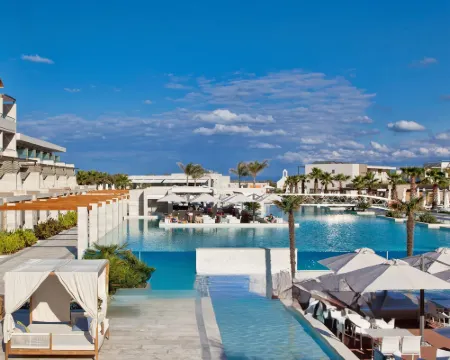 Avra Apartments Kolymbari Harbour Hotels in Kolymvari