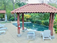 Amazing ocean view condo, steps to the beach, 3 pools, gated community