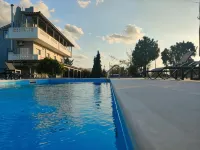Tarmaros - Families & Groups - Pools