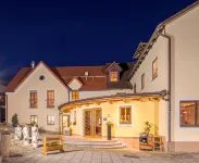Landhotel Zum Goldenen Kreuz Hotel di VohenstrauB