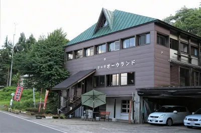 Lodge Oakland Hotels near Taneike