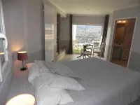 Au Relais Provencal فنادق في Fayence