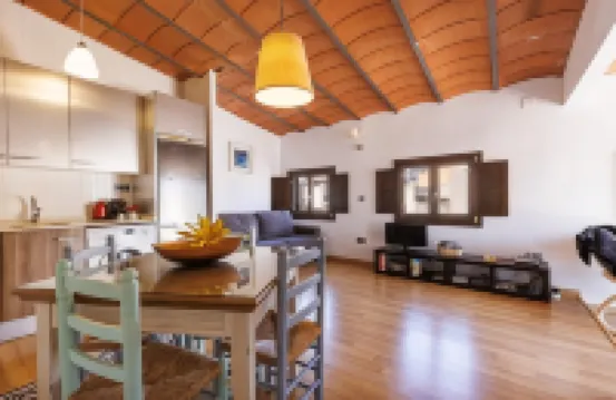 Iconic Old Town - Unik Vacation