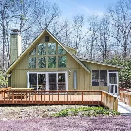 Hidden Gem by Lake Naomi Your Poconos family escape.