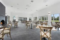 Sanctuary Inn on Westernport Hotels in Hastings