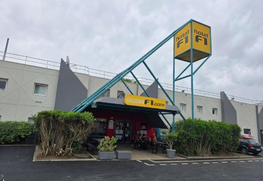 3. 호텔F1 마르세..