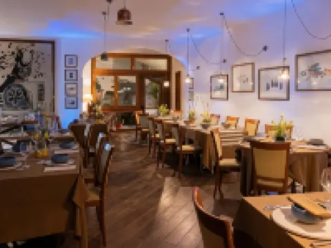 ซู บาร์คิเล โรงแรมในOrosei