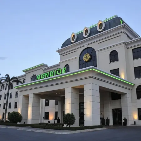Mondior at Emperors Palace Отели рядом с достопримечательностью «Императорский дворец»