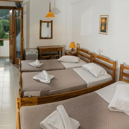 Neos Omalos Hotel