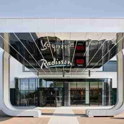 ラディソン レッド ホテル ロンドン ヒースロー Hotel Exterior