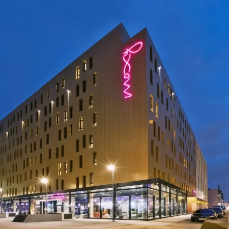 Moxy Frankfurt East Отели рядом с достопримечательностью «Ebbelwei-Express»