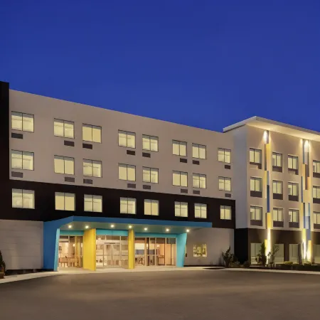 Tru by Hilton York Отели в г. Манчестер Тауншип