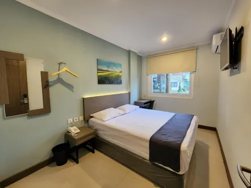Hotel Parahyangan - parking