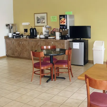 Rodeway Inn Salina North