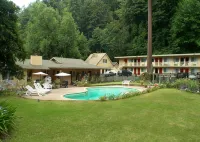 Quality Inn & Suites Santa Cruz Mountains Các khách sạn ở Felton