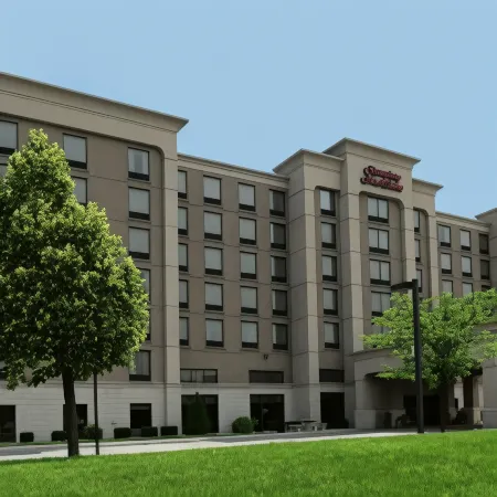 Hampton Inn and Suites by Hilton Windsor Отели в г. Виндзор