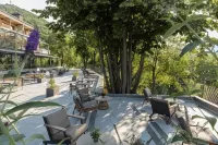 The Lynx Mountain Resort Hotel a 