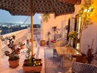 One bedroom apartment city views local to Airport Hotels in El Nozha