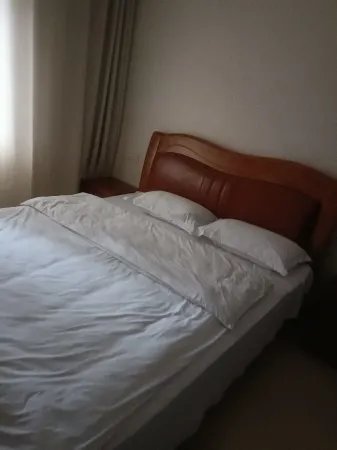 Baihe Garden Lakeview Homestay (Qingnian Road)