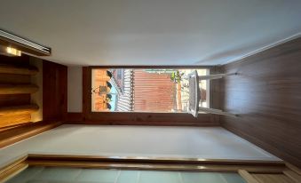 Gyeongju Hwangridan Casa De