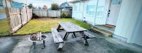 Downtown Designer Duplex close to Beach! Spa Tub, Sunroom, Game Room, EV & more!