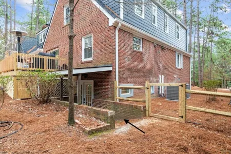 The Cottage on Grove located < .5 miles from Pine Needs Golf Course! - Monthly!