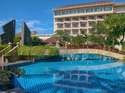 Lombok Raya Hotel
