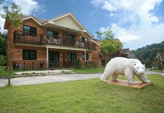 해피트리펜션 객실