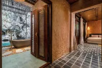 Chay Mountain Retreat Ninh Binh - Parking