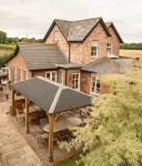 Mere Brook House Hotels in 