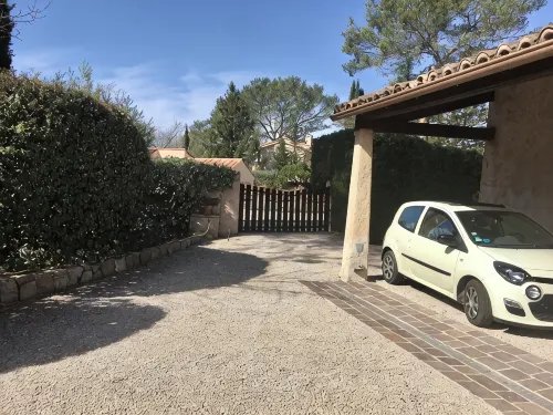 Belle Villa Provencale Dans un Écrin de Verdure