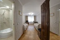 Sputnik Hotel
