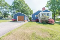 The Blue bungalow: 3-bedroom in Richmond - 4-Star