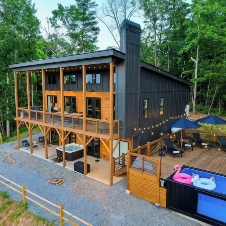 Heated Pool-Sauna-Mountain Views-Hot Tub-Game Room