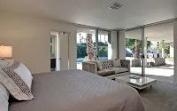 Sunny Mid-Century Modern Beauty! Stunning Pool, Spa & Mountain Views! - Mountain view