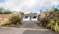 Hot tub, games room & cinema in Bournemouth - Wi-Fi