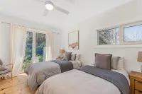Elysian on the Escarpment with Mountain Views