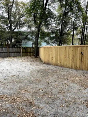 Adorable guest house with private backyard in Mount Pleasant