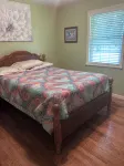 Charming 3-bedroom house in Mountain City beautiful big coy pond in backyard - WiFi