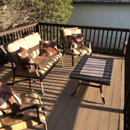Private, Vintage, 2Bd, 2ba, Third Acre Lot, Ocean Views, Amazing Sunsets!